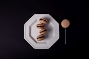 fotografie culinara, food photography, food styling, food stylist, foto macarons ciocolata